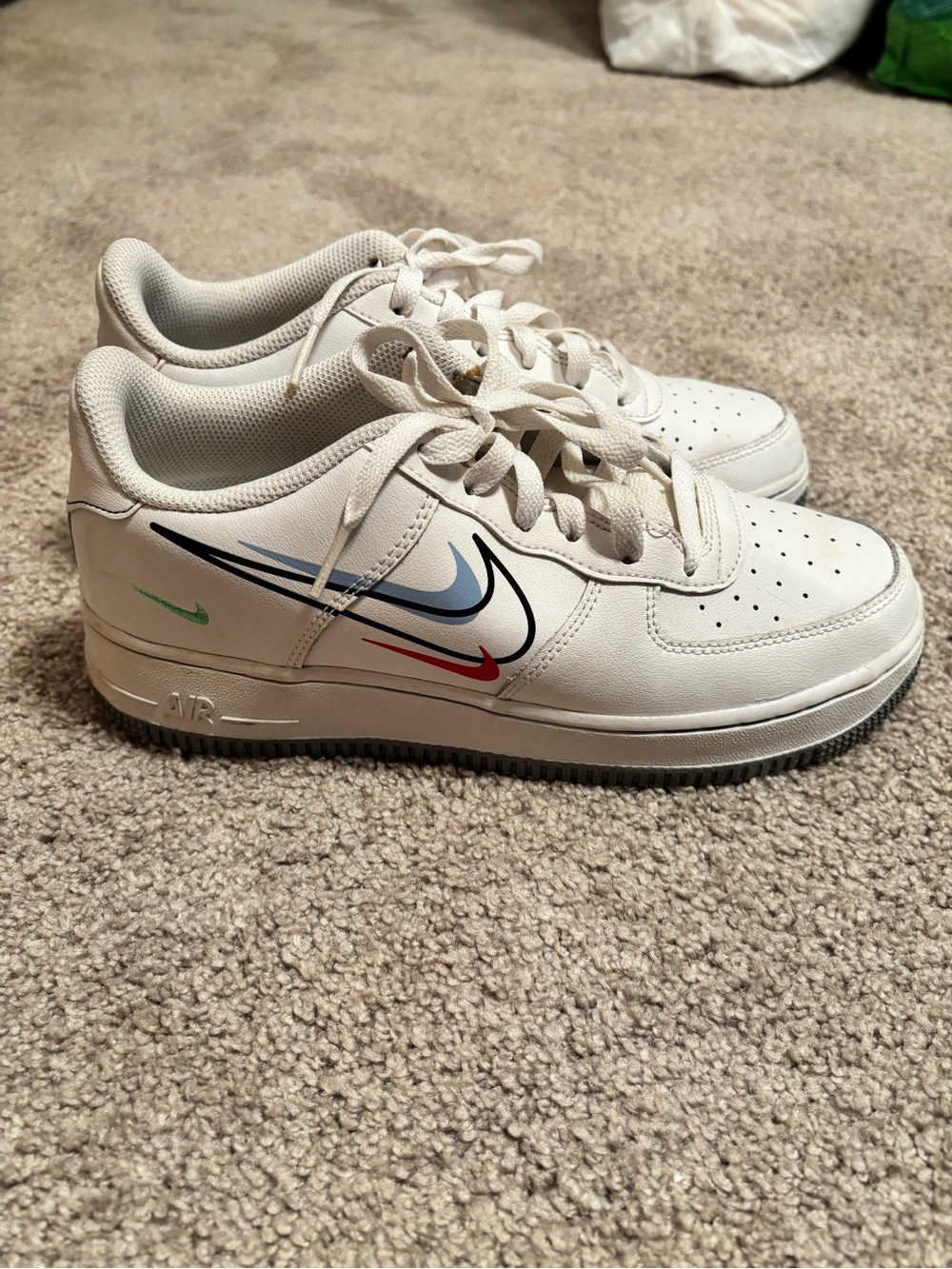 Nike White Kids Sneakers with Multicolor Swoosh Accents
